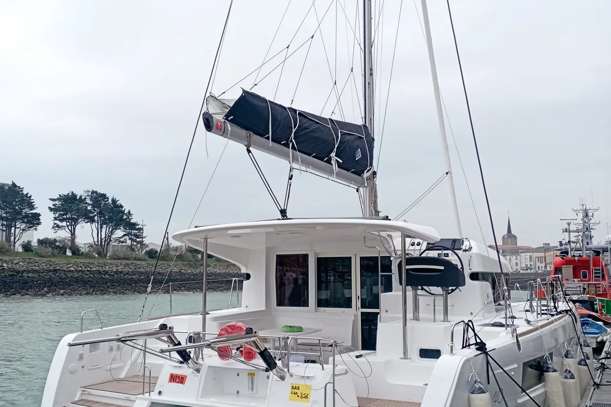 Exterior view of Niso, a Lagoon 40 catamaran at Loutraki, Greece