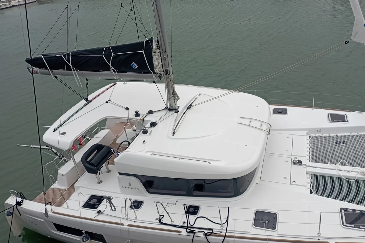 Deck of Niso, a Lagoon 40 catamaran at Loutraki, Greece