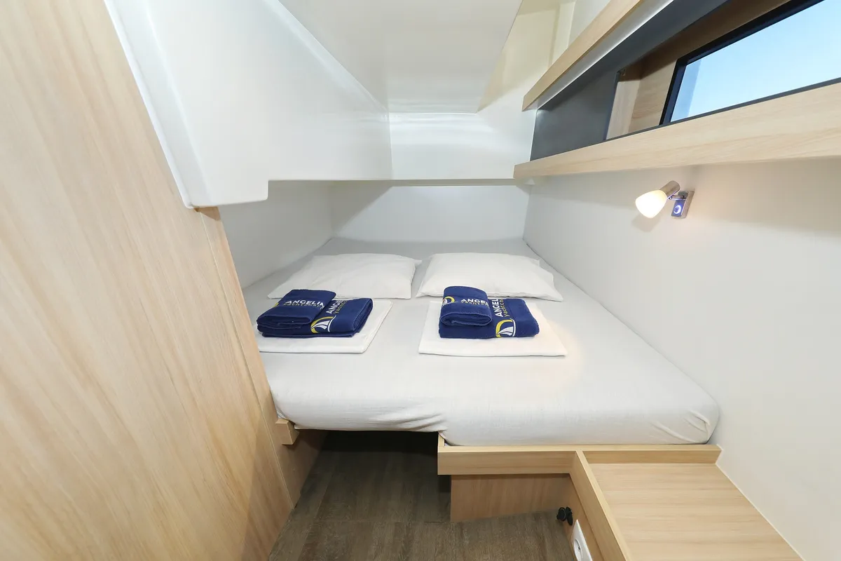 Cabin on Backup, a Cobra Yachts Futura 40 Grand Horizon motor yacht at Općina Sukošan, Croatia