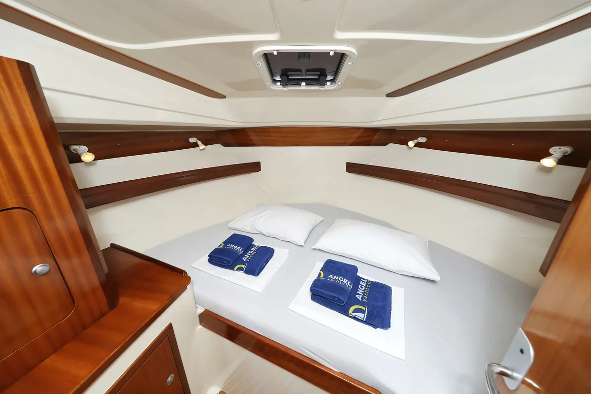 Cabin on Dugi II, a Vektor 950 motorboat at Grad Biograd na Moru, Croatia