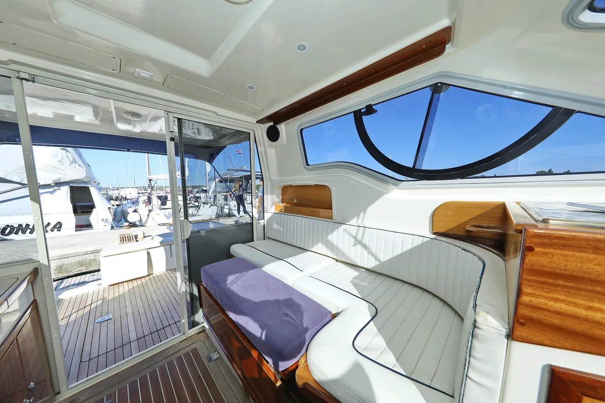 Salon of Dugi II, a Vektor 950 motorboat at Grad Biograd na Moru, Croatia