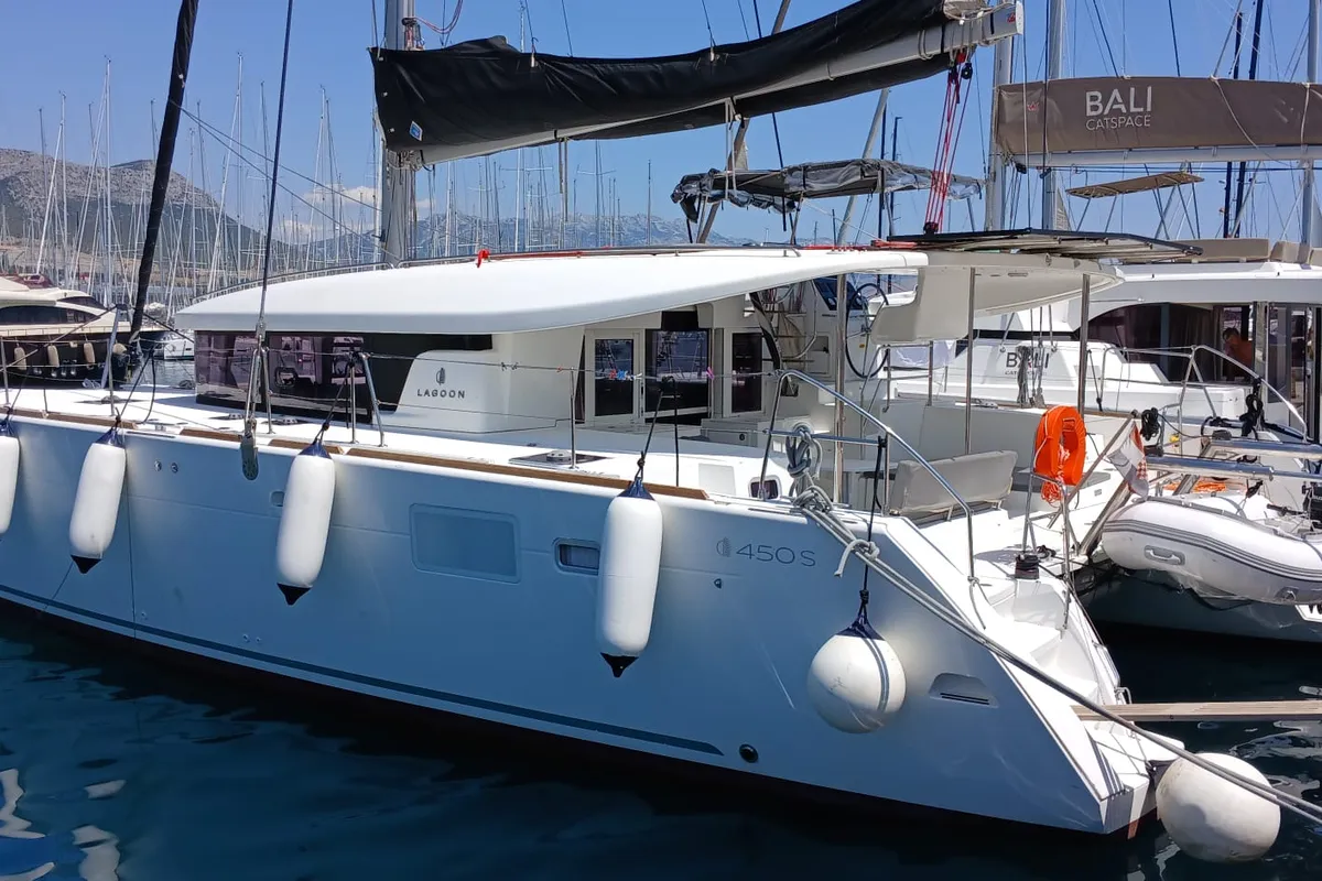 Exterior view of Aloha, a Lagoon 450 S catamaran at Grad Kaštela, Croatia