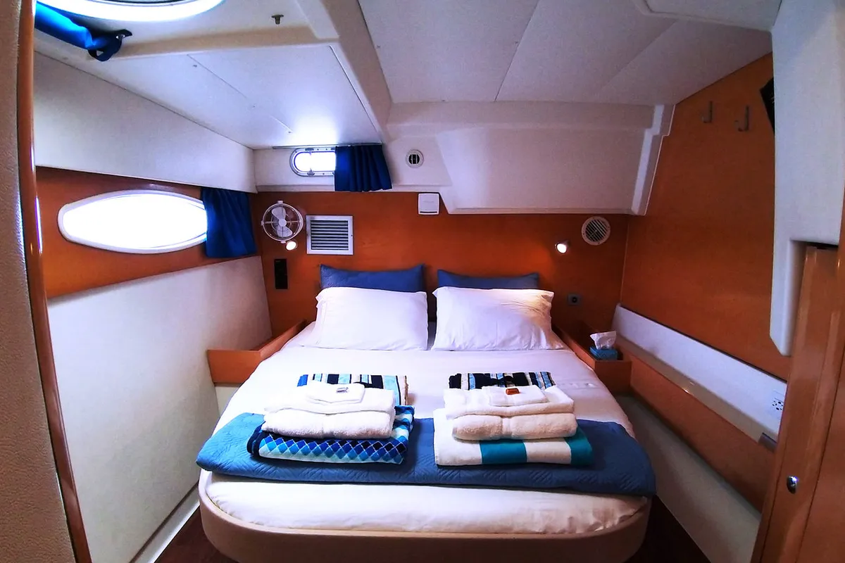 Cabin on Zenith, a Fountaine Pajot Salina 48 catamaran at Narganá, Panama
