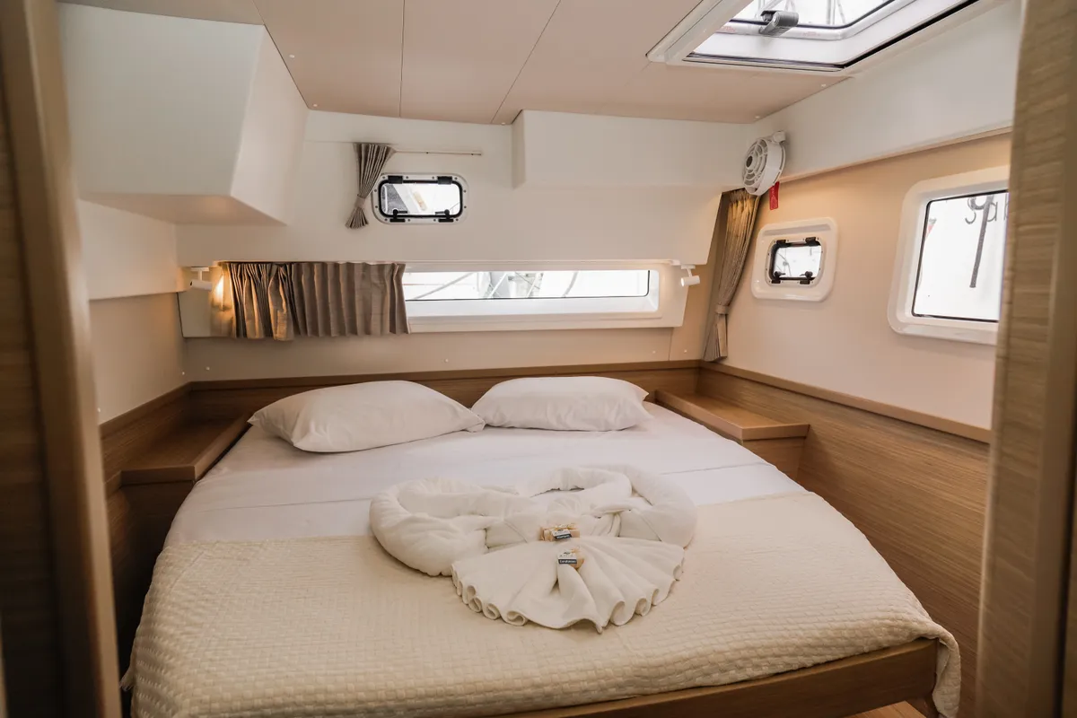 Cabin on Golden Bride, a Lagoon 42 catamaran at Roche Caiman, Seychelles