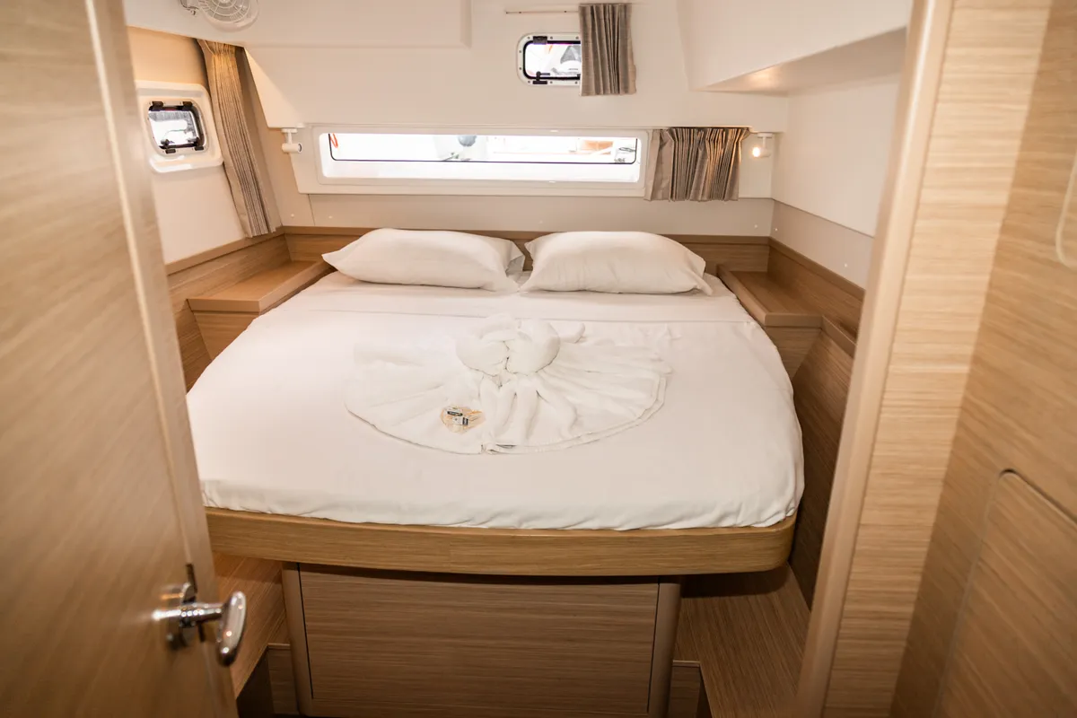 Cabin on Golden Bride, a Lagoon 42 catamaran at Roche Caiman, Seychelles