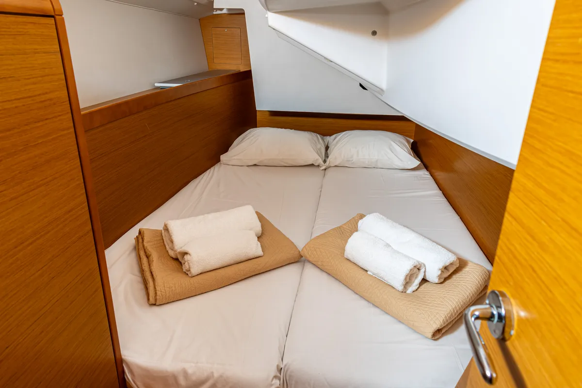 Cabin on Cherie Bibi, a Jeanneau Sun Odyssey 349 sailboat at Municipal Unit of Lefkada, Greece