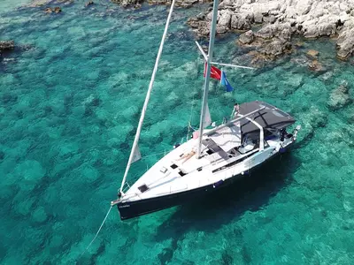 Salon of Tundra, a Beneteau Oceanis 48 sailboat at Kaş, Turkey