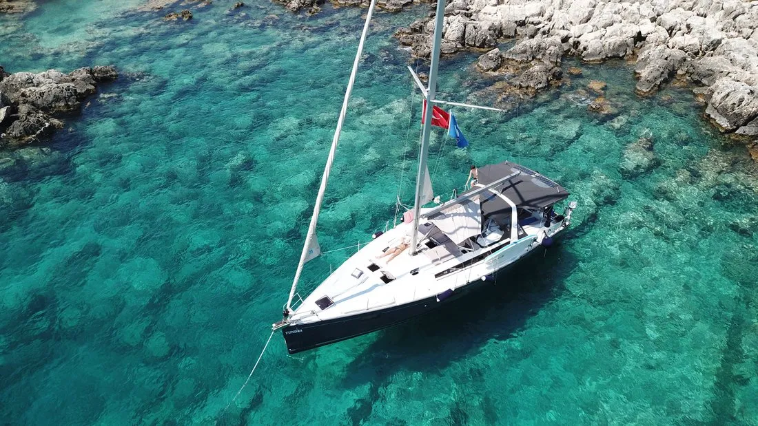 Salon of Tundra, a Beneteau Oceanis 48 sailboat at Kaş, Turkey
