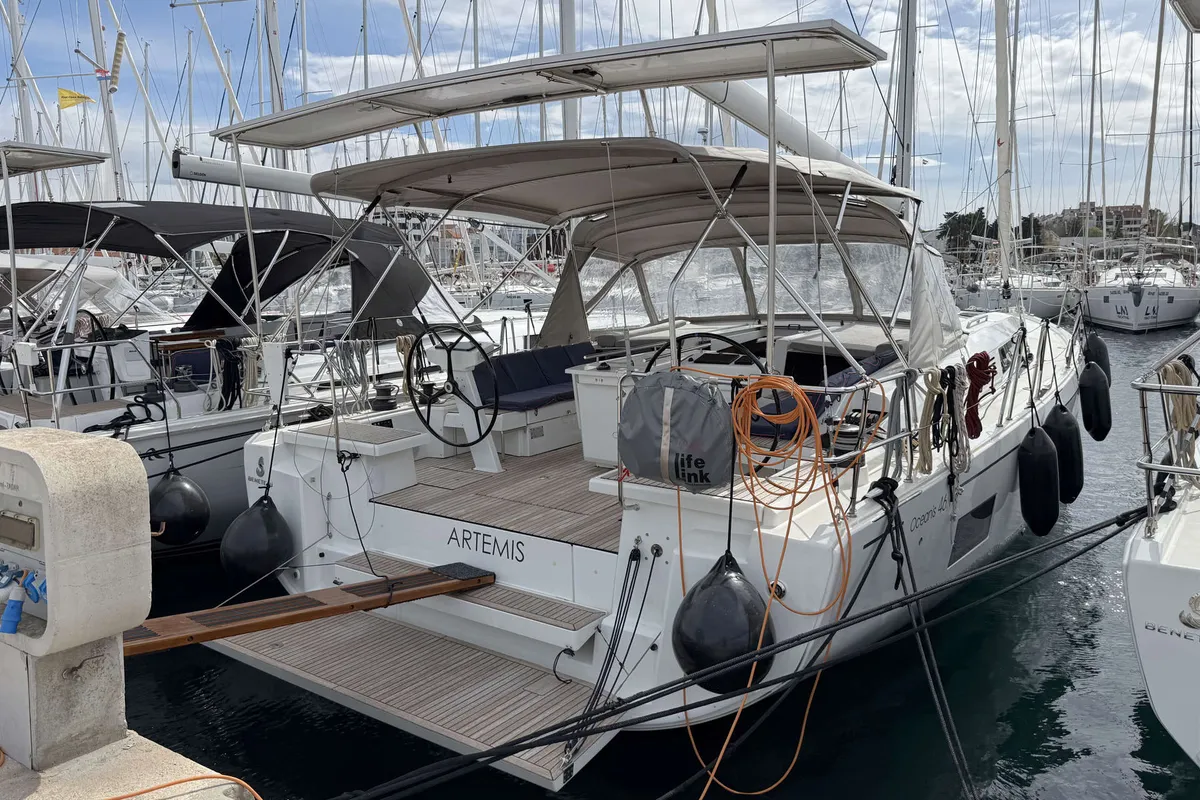 Exterior view of Artemis, a Beneteau Oceanis 46.1 sailboat at Općina Rogoznica, Croatia