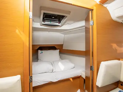 Cabin on Gin Tonic, a Jeanneau Sun Odyssey 349 sailboat at Punat, Croatia