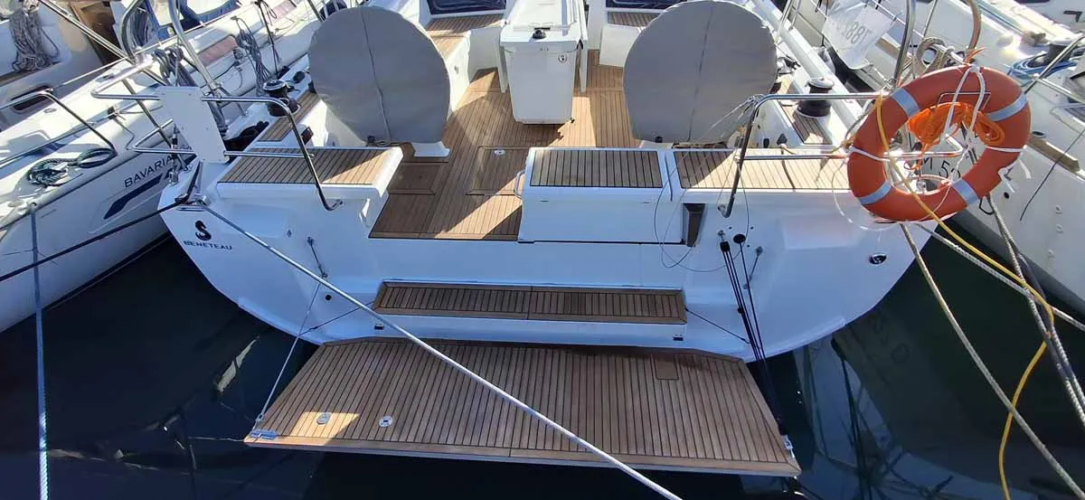 Deck of All of you, a Beneteau Oceanis 46.1 sailboat at Tropea, Italy