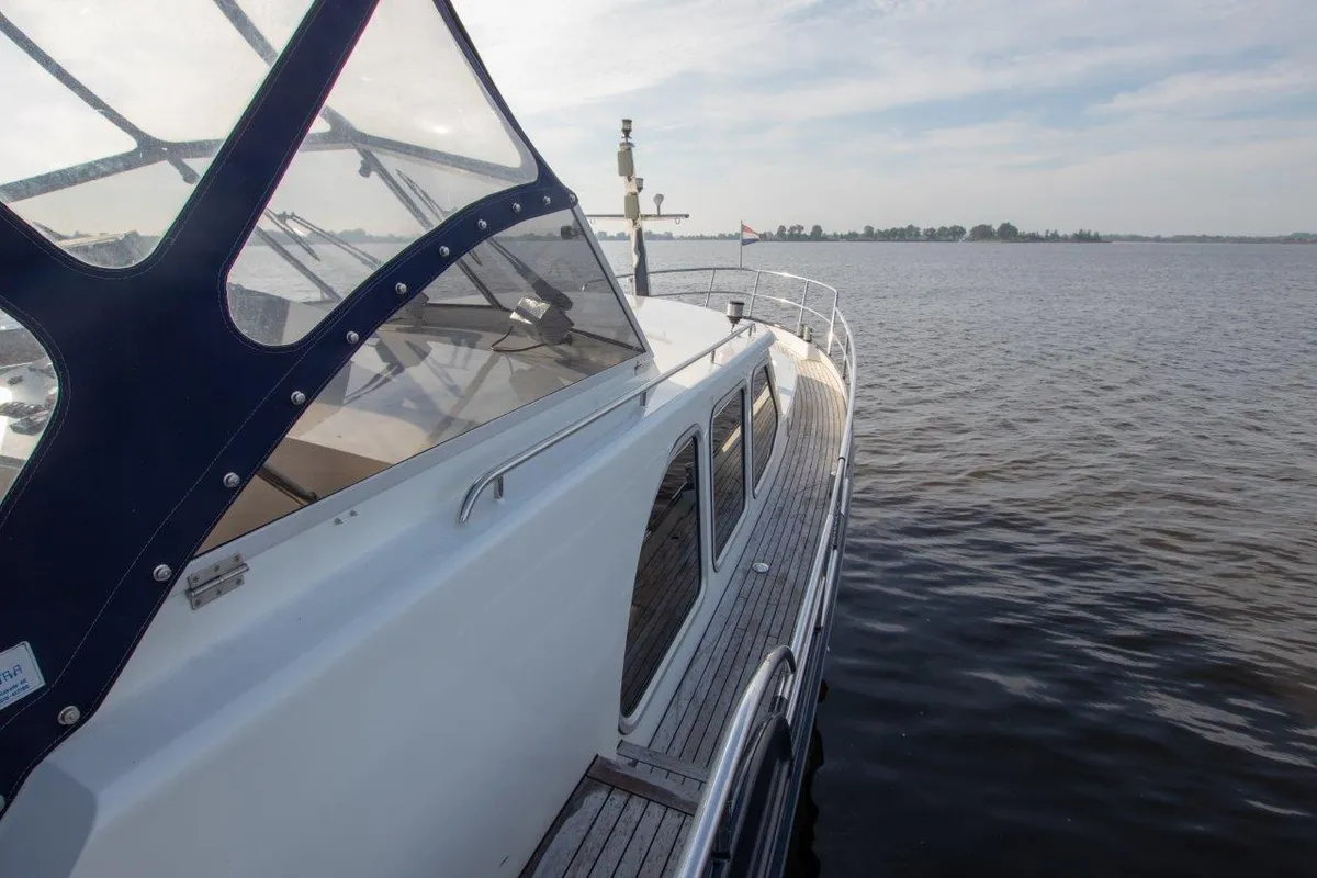 Exterior view of Pieton, a De Drait DeLuxe 42 motorboat at Akkrum, Netherlands