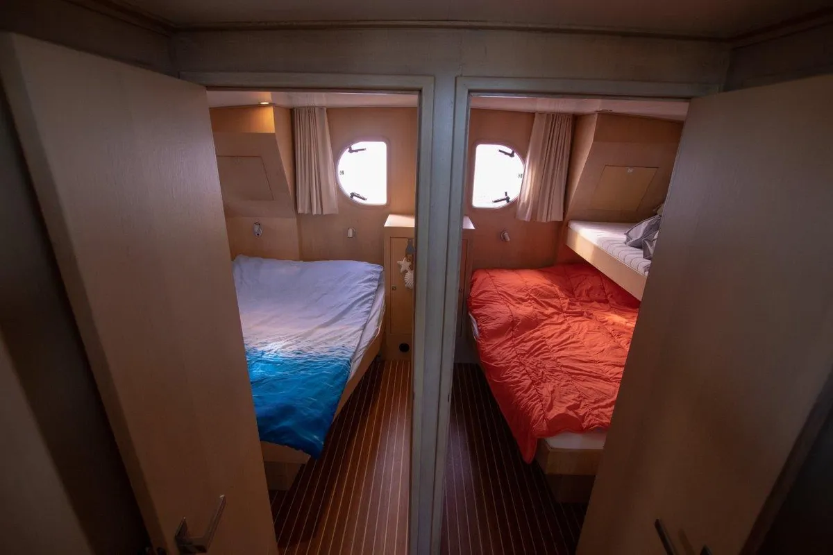 Cabin on Pieton, a De Drait DeLuxe 42 motorboat at Akkrum, Netherlands