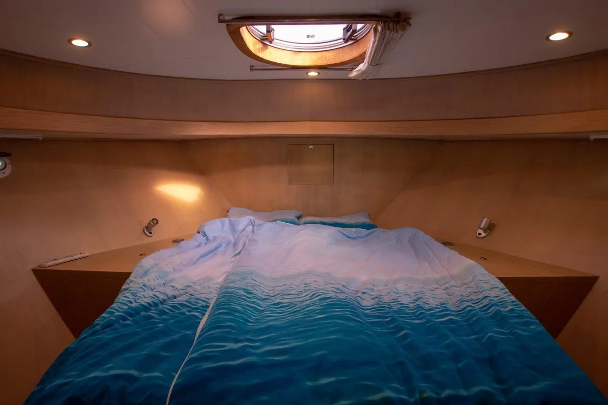 Cabin on Pieton, a De Drait DeLuxe 42 motorboat at Akkrum, Netherlands