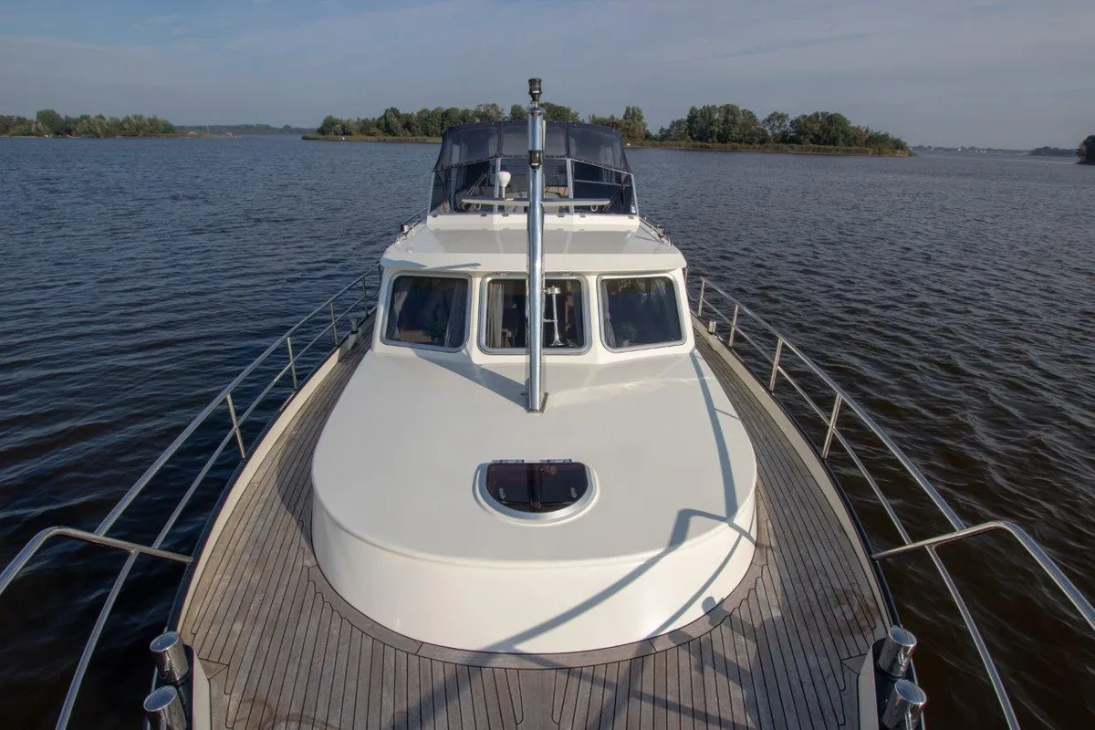 Exterior view of Pieton, a De Drait DeLuxe 42 motorboat at Akkrum, Netherlands