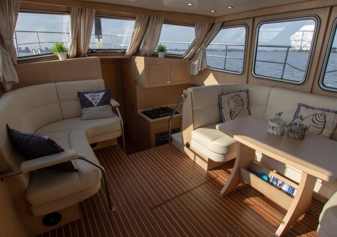 Salon of Pieton, a De Drait DeLuxe 42 motorboat at Akkrum, Netherlands