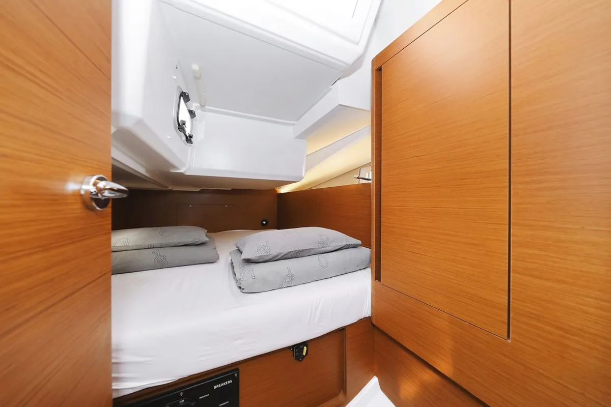 Cabin on Waka, a Jeanneau Sun Odyssey 440 sailboat at Grad Biograd na Moru, Croatia