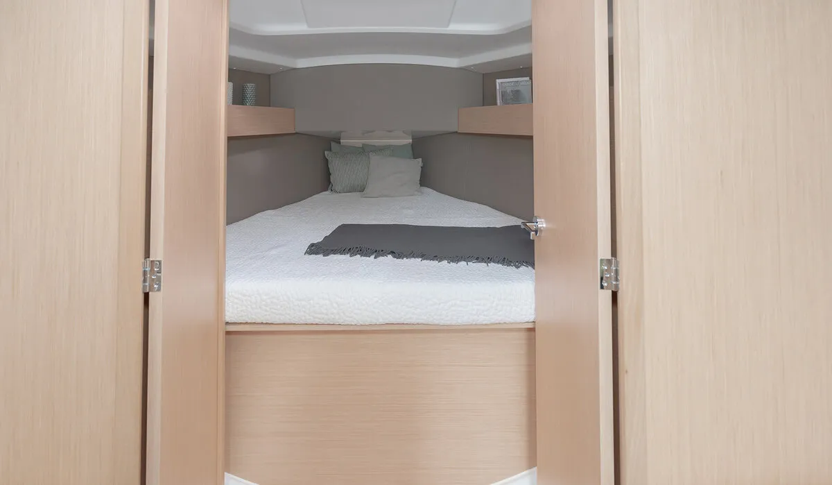 Cabin on Peanut, a Beneteau Oceanis 30.1 sailboat at Road Town, British Virgin Islands