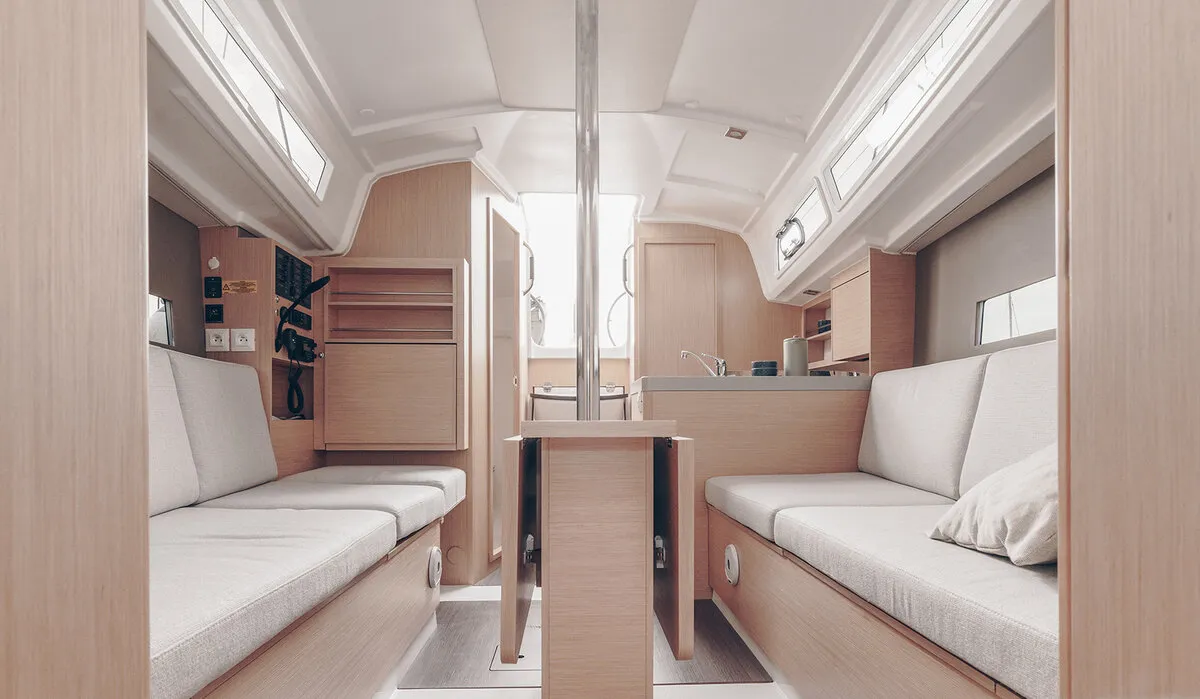 Salon of Peanut, a Beneteau Oceanis 30.1 sailboat at Road Town, British Virgin Islands