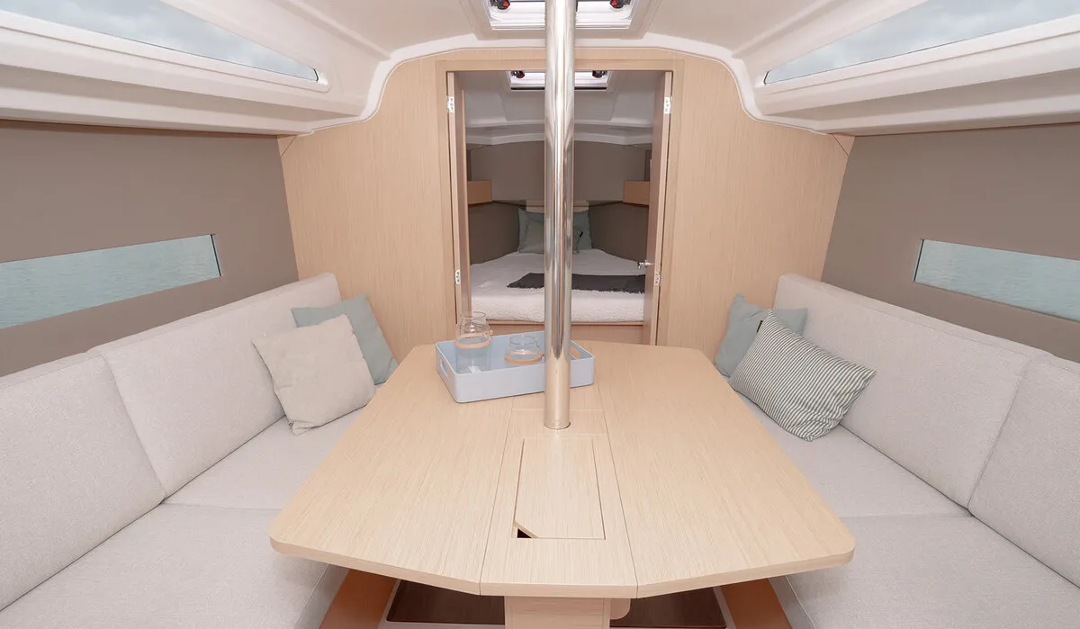 Salon of Peanut, a Beneteau Oceanis 30.1 sailboat at Road Town, British Virgin Islands