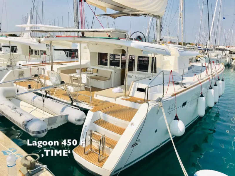 Salon of TIME , a Lagoon 450 catamaran at Općina Sukošan, Croatia