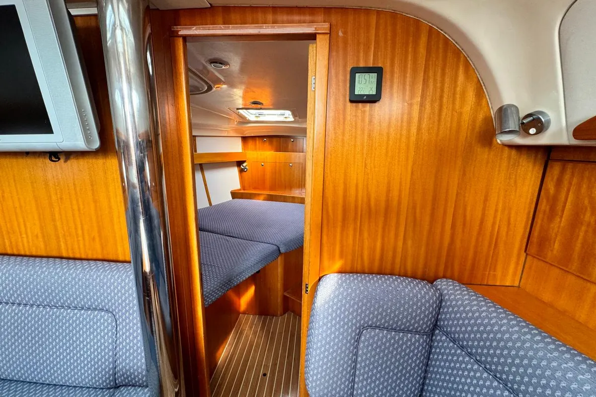 Cabin on Sinje Sanje, a Elan 384 Impression sailboat at Punat, Croatia