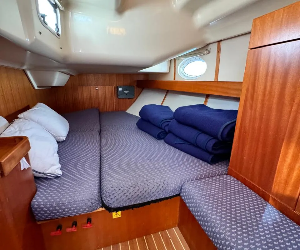 Cabin on Sinje Sanje, a Elan 384 Impression sailboat at Punat, Croatia