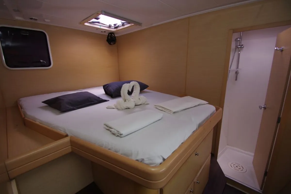 Cabin on Marimar, a Lagoon 421 catamaran at Cienfuegos, Cuba