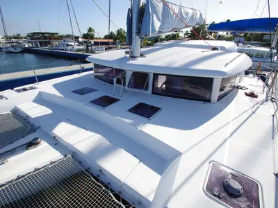 Deck of Marimar, a Lagoon 421 catamaran at Cienfuegos, Cuba