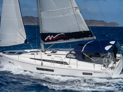 Moorings 42.3 Club