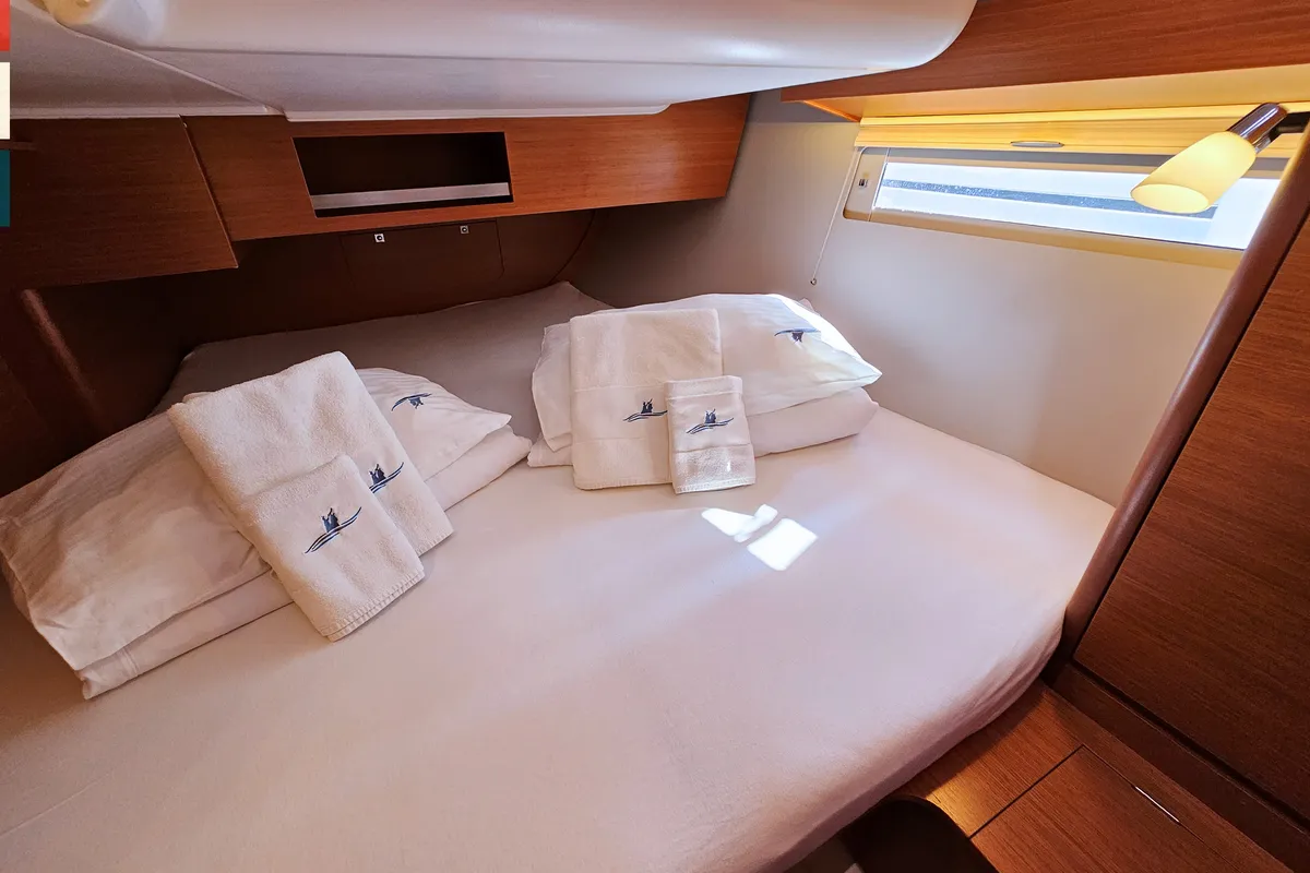Cabin on Maša, a Dufour 390 GL sailboat at Općina Rogoznica, Croatia