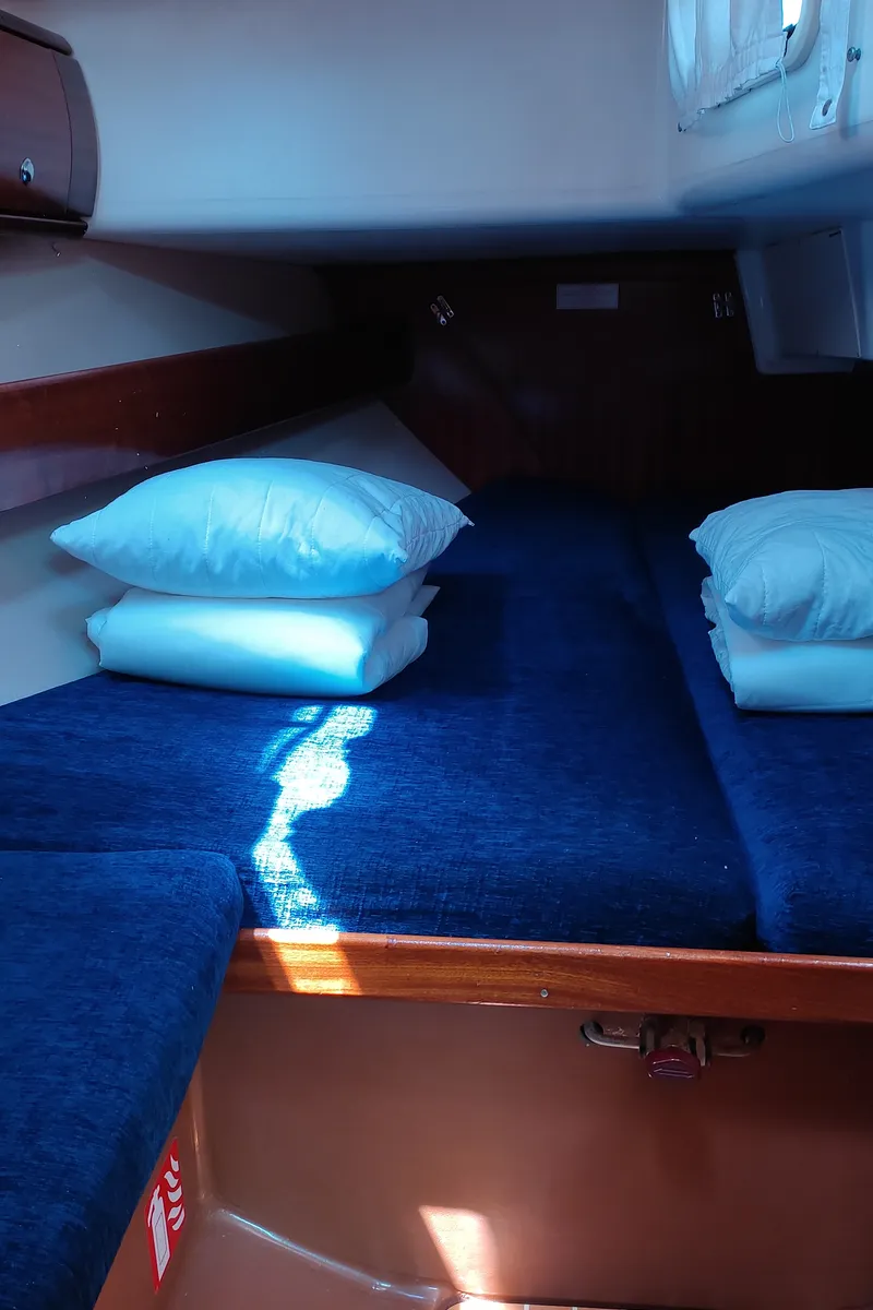 Cabin on Dorothea, a Bavaria 41 sailboat at Kontokali, Greece