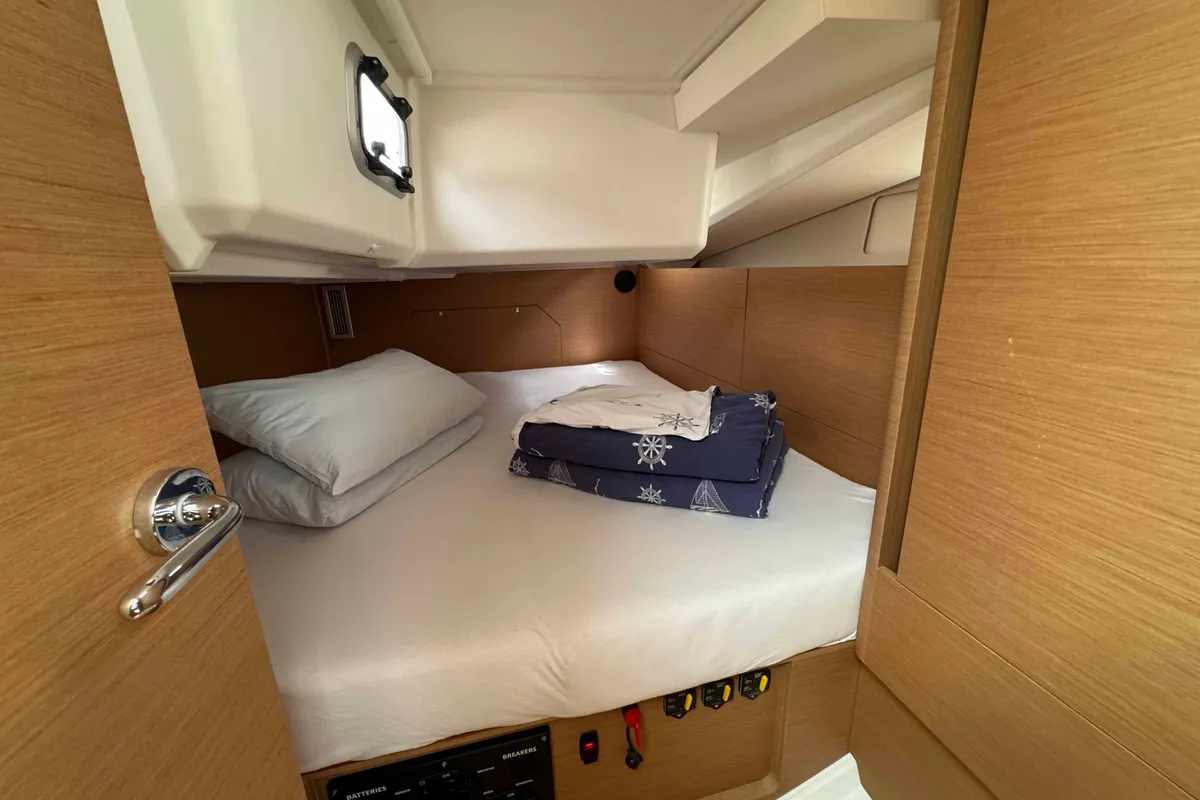 Cabin on Bohemian Rhapsody, a Jeanneau Sun Odyssey 440 sailboat at Općina Sukošan, Croatia