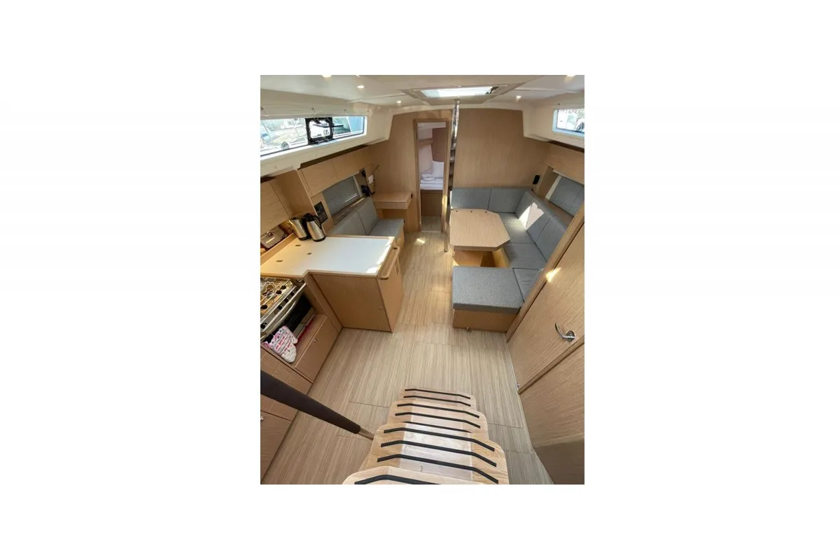 Salon of Donuha, a Bavaria C42 sailboat at Marmaris, Turkey