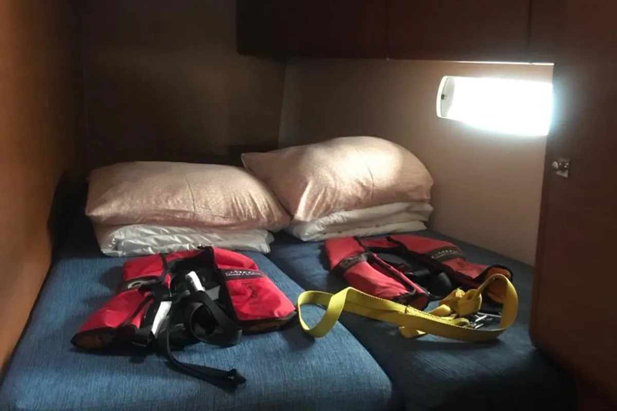 Cabin on Alboran Jerez (Majorca), a Jeanneau Sun Odyssey 519 sailboat at es Jonquet, Spain