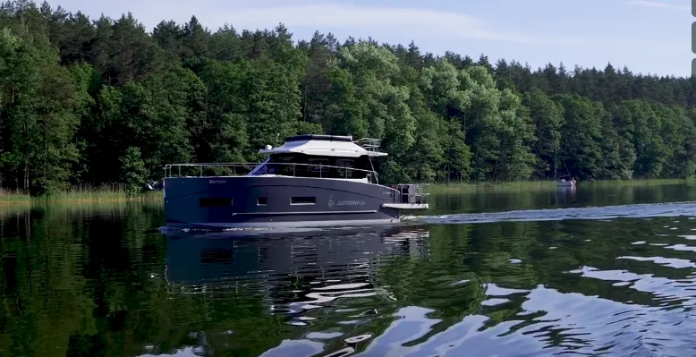 Nanda, a Cobra Yachts Futura 40 Grand Horizon motor yacht at Punat, Croatia