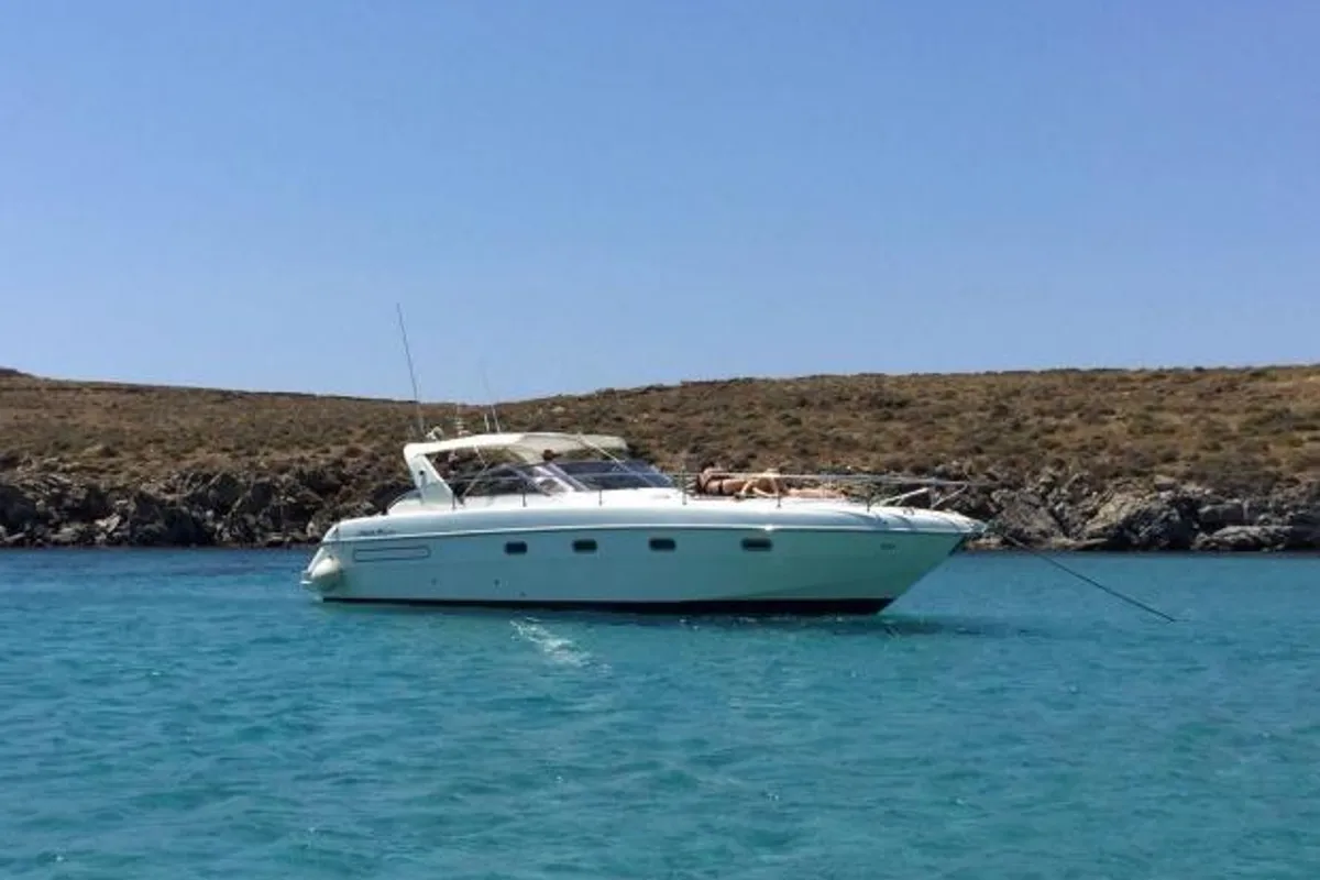 Exterior view of Iris, a Fiart Genius motorboat at Απολλωνία, Greece