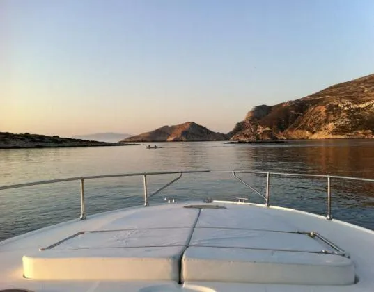 Exterior view of Iris, a Fiart Genius motorboat at Απολλωνία, Greece