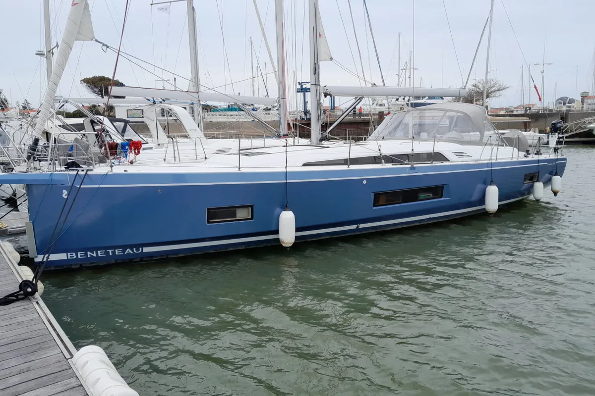Exterior view of Family Spirit, a Beneteau Oceanis 46.1 sailboat at Toulon, France