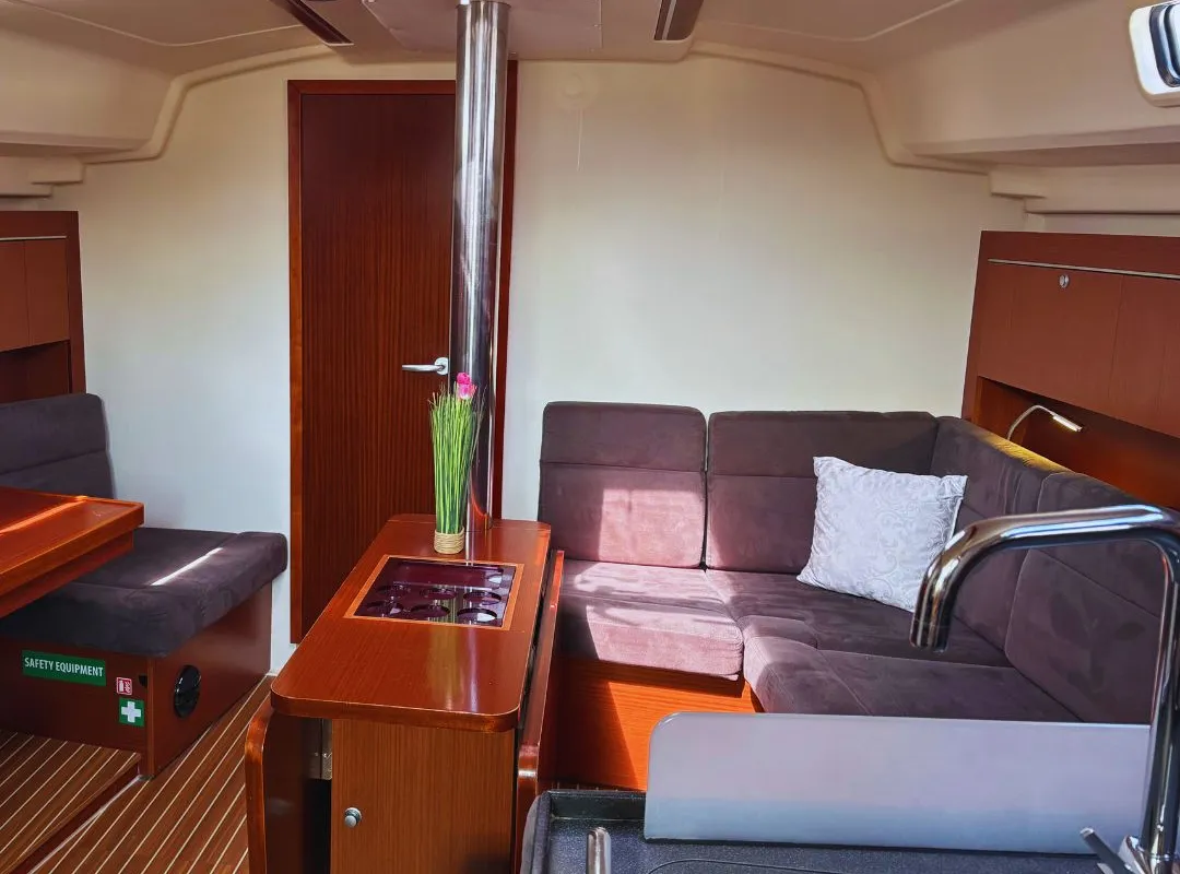 Salon of Ivy, a Hanse 415 sailboat at Grad Kaštela, Croatia