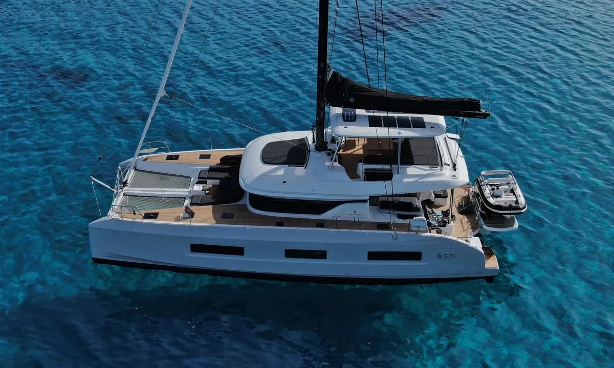 Exterior view of Agenda 55, a Lagoon 55 catamaran at Grad Kaštela, Croatia