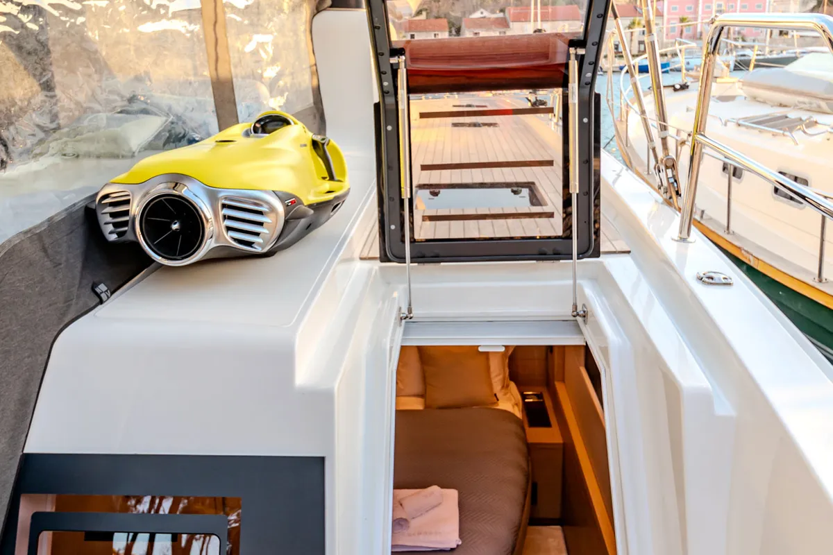 Cabin on Agenda 55, a Lagoon 55 catamaran at Grad Kaštela, Croatia