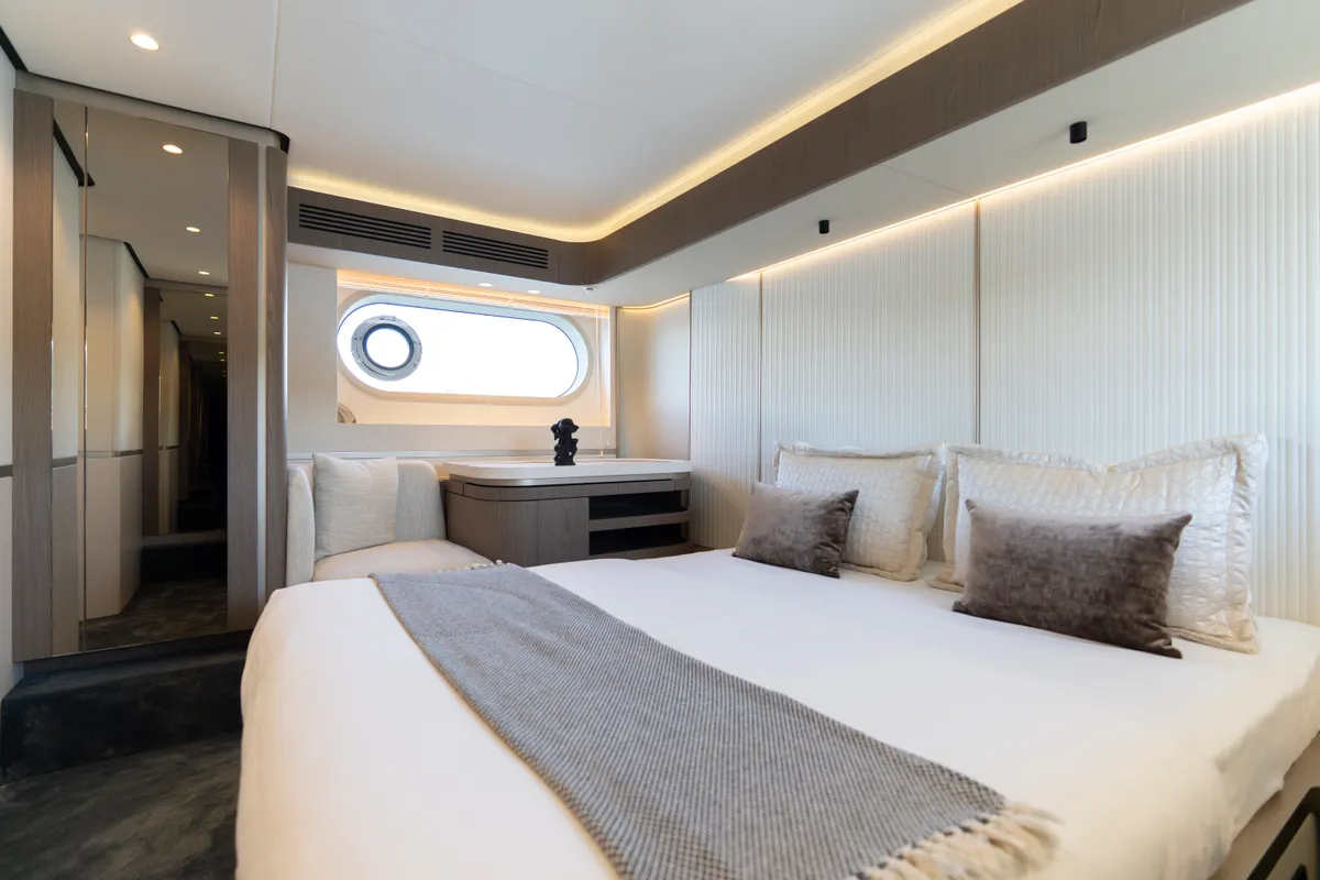 Cabin on Olivia, a Azimut Magellano 60 motorboat at Grad Šibenik, Croatia
