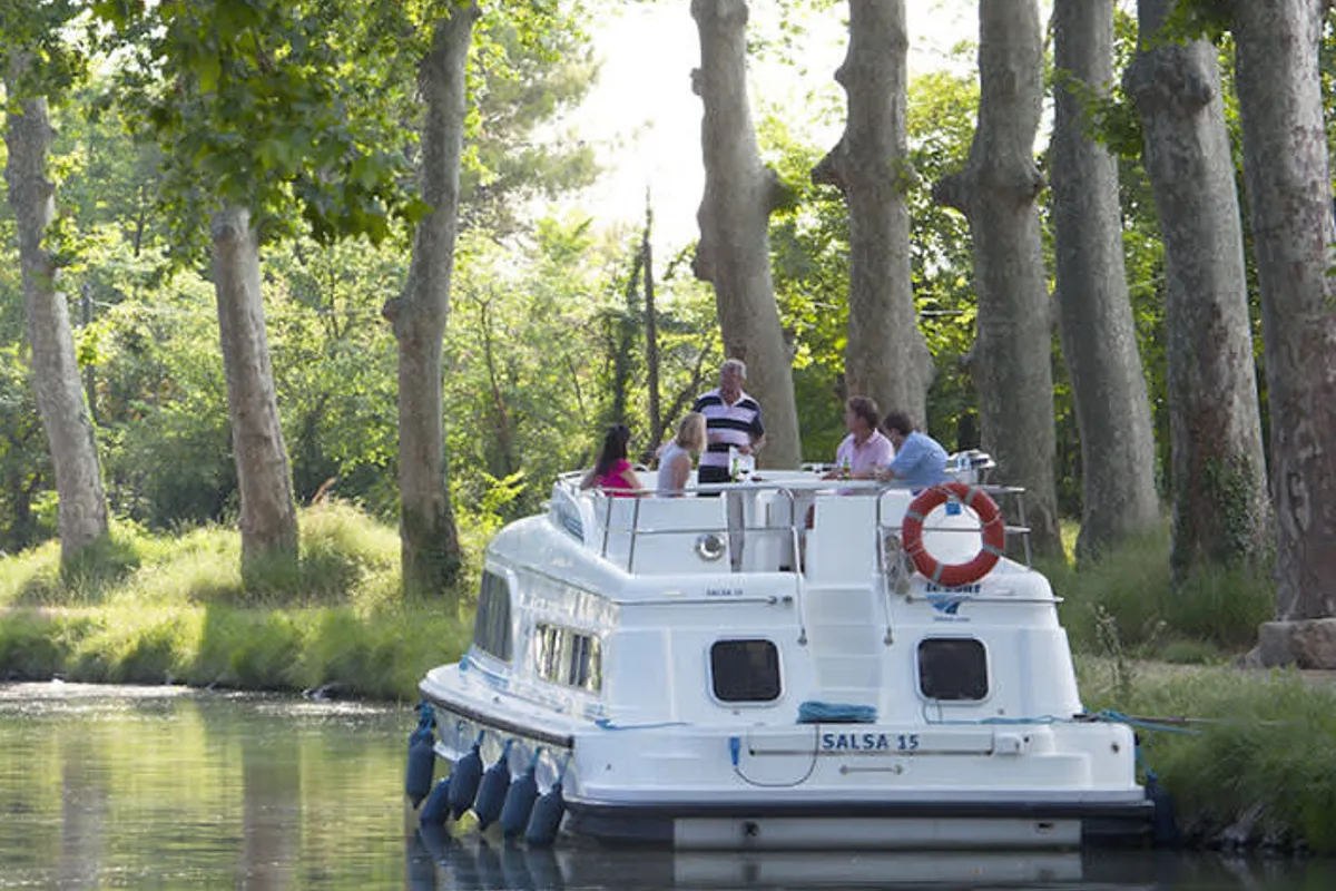 Exterior view of Salsa B, a Cygnet Salsa B motorboat at Castelnaudary, France