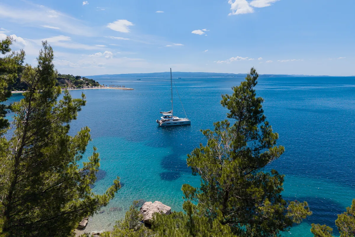 Champagne Please, a Lagoon 55 catamaran at Kaštela, Croatia