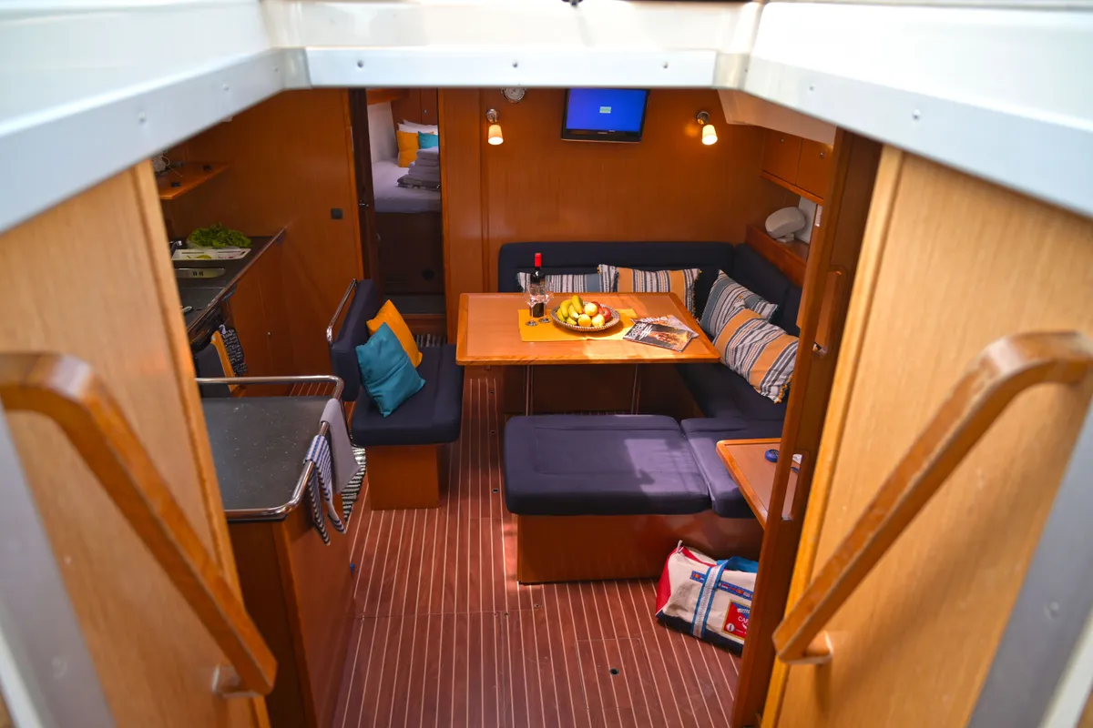 Salon of Nouvelle Vague, a Bavaria Cruiser 45 sailboat at Volos, Greece