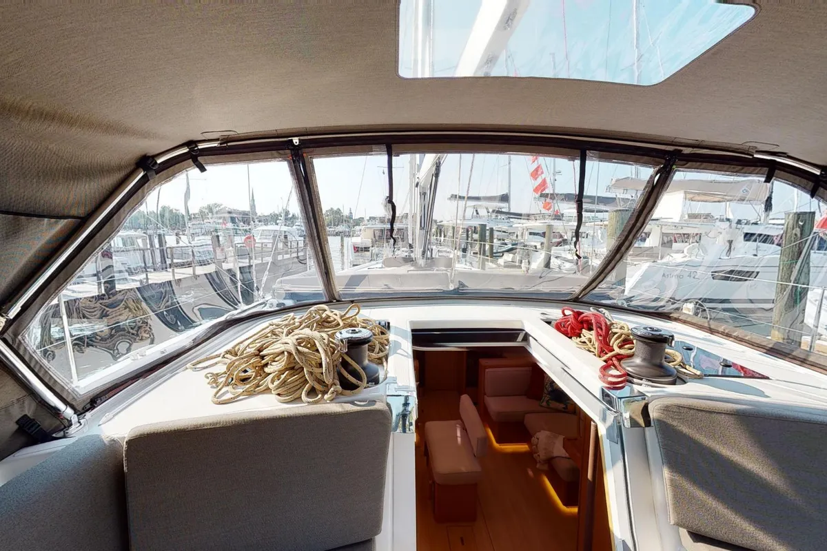Cockpit of Liliana Bella, a Dufour 530 sailboat at Chesapeake, United States
