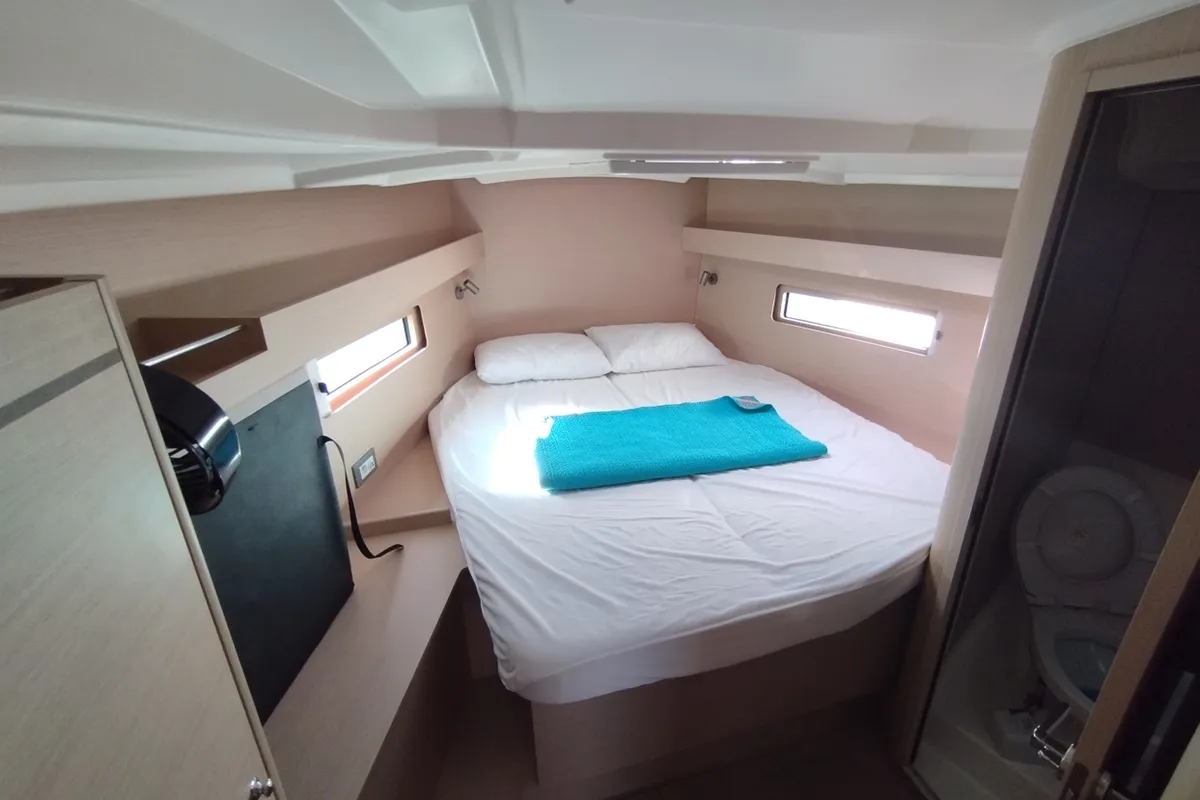 Cabin on La Mer, a Beneteau Oceanis 40.1 sailboat at Athens, Greece