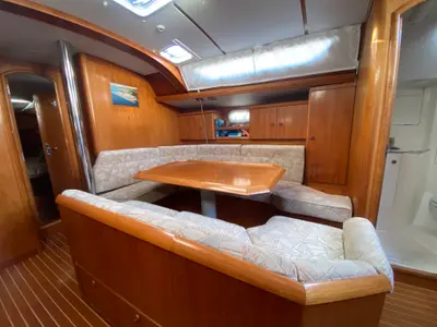 Salon of Jalù, a Jeanneau Sun Odyssey 42.2 sailboat at Punta Ala, Italy