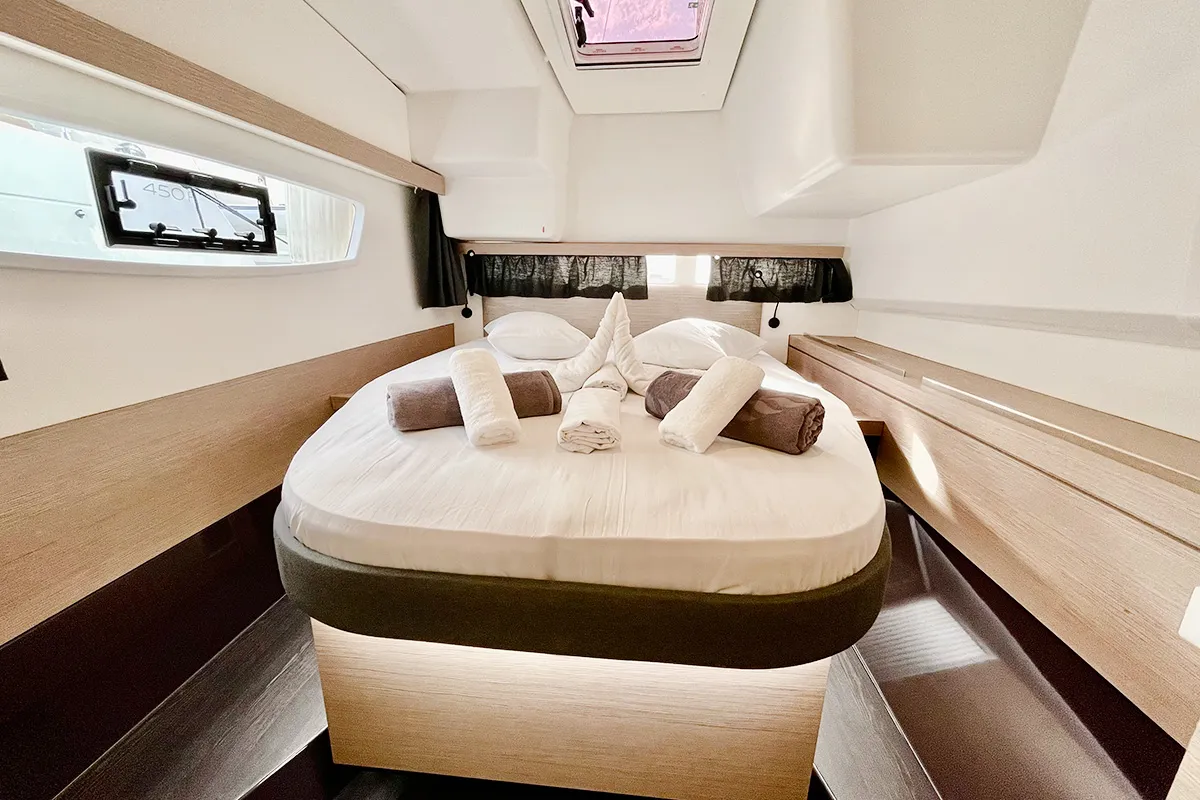 Barnacle, a Fountaine Pajot Isla 40 catamaran at Roche Caiman, Seychelles